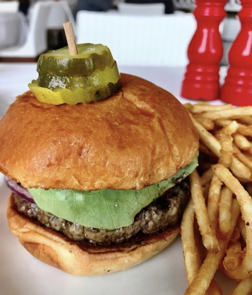 Tavern Burger At River House In Palm Beach Gardens